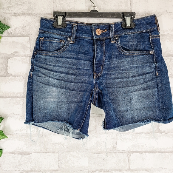 American Eagle Outfitters Pants - American Eagle Midi Denim Shorts Women's Size 6